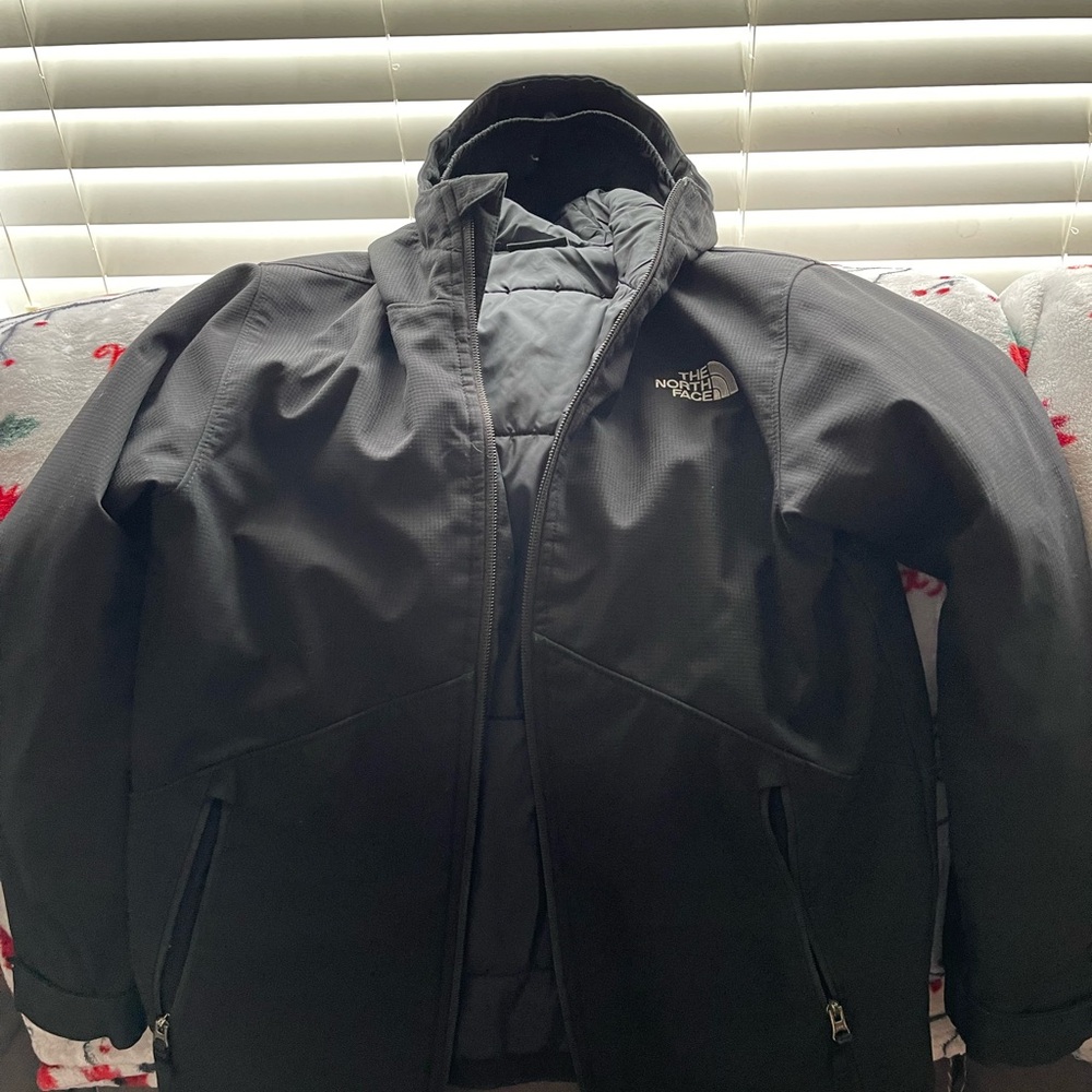 The North Face youth black Performance Jacket